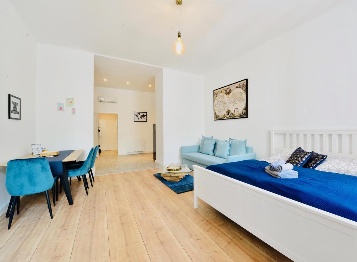 Brand New Very Central - Studio Appartement *