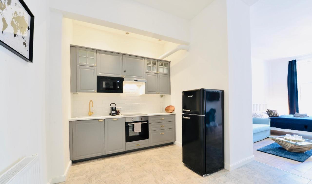 Brand New Very Central - Studio Appartement *